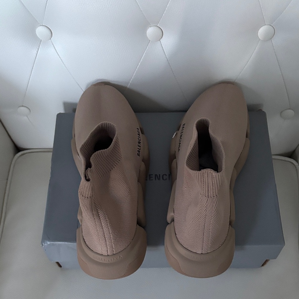 💯 Authentic BALENCIAGA -SPEED 2.0 LT GRAFFITI  RECYCLED KNIT/SOLE BEIGE SNEAKERS - Picture 16 of 17